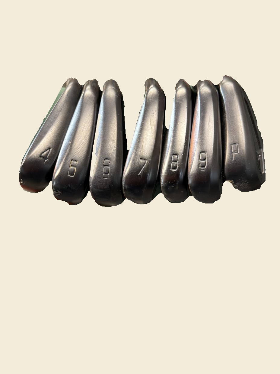 Mizuno JPX 925 Forged Black irons | 4-PW | Dynamic Gold MID Tour Issue 115 S400